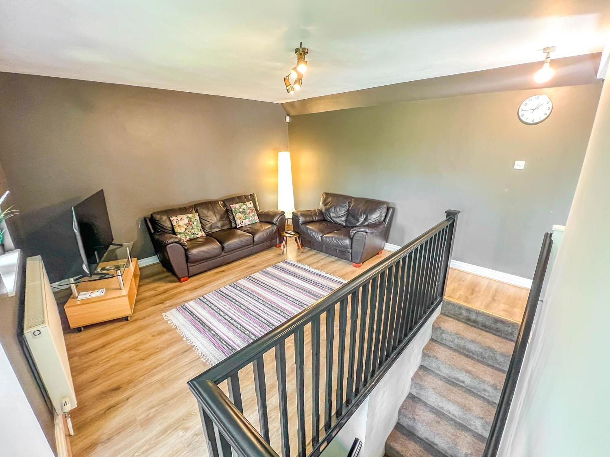 2 Bed - 2 Bath - Duplex Apartment Next To Lbu-Headingley Centre-Ycc Arena-Families-Relocators Meanwood Bagian luar foto