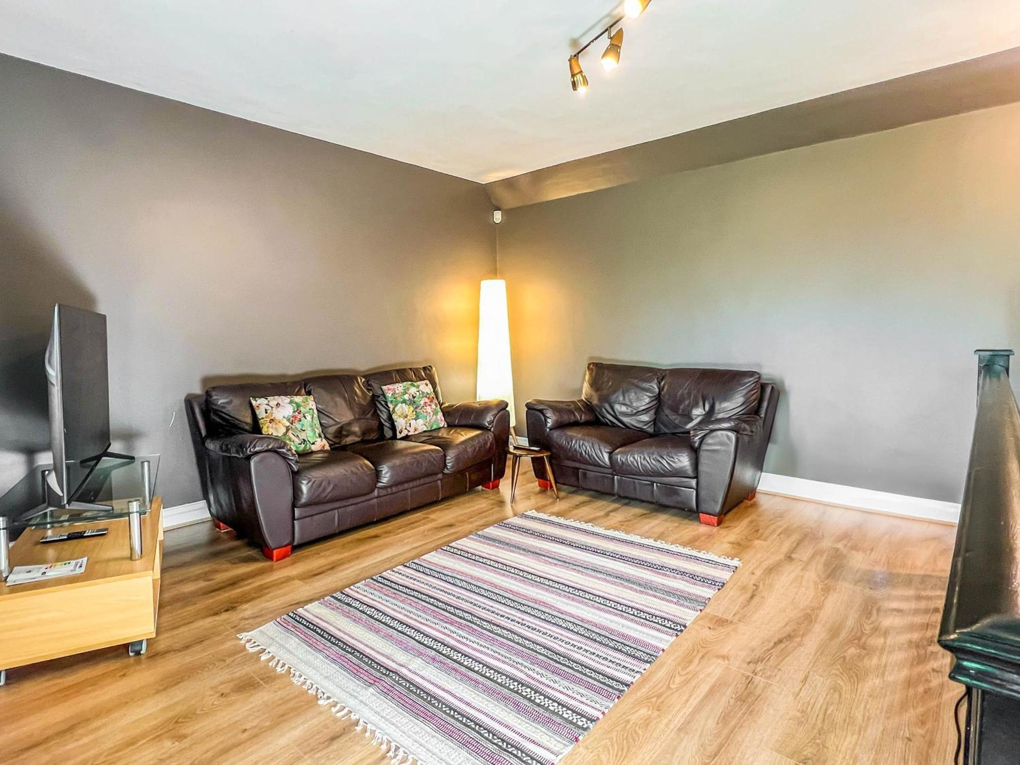 2 Bed - 2 Bath - Duplex Apartment Next To Lbu-Headingley Centre-Ycc Arena-Families-Relocators Meanwood Bagian luar foto